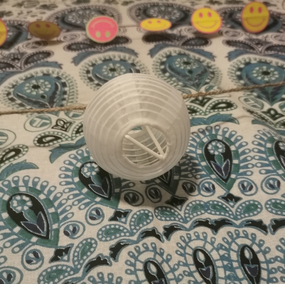 Free with purch decorative mini circular lanterns - Picture 4 of 4